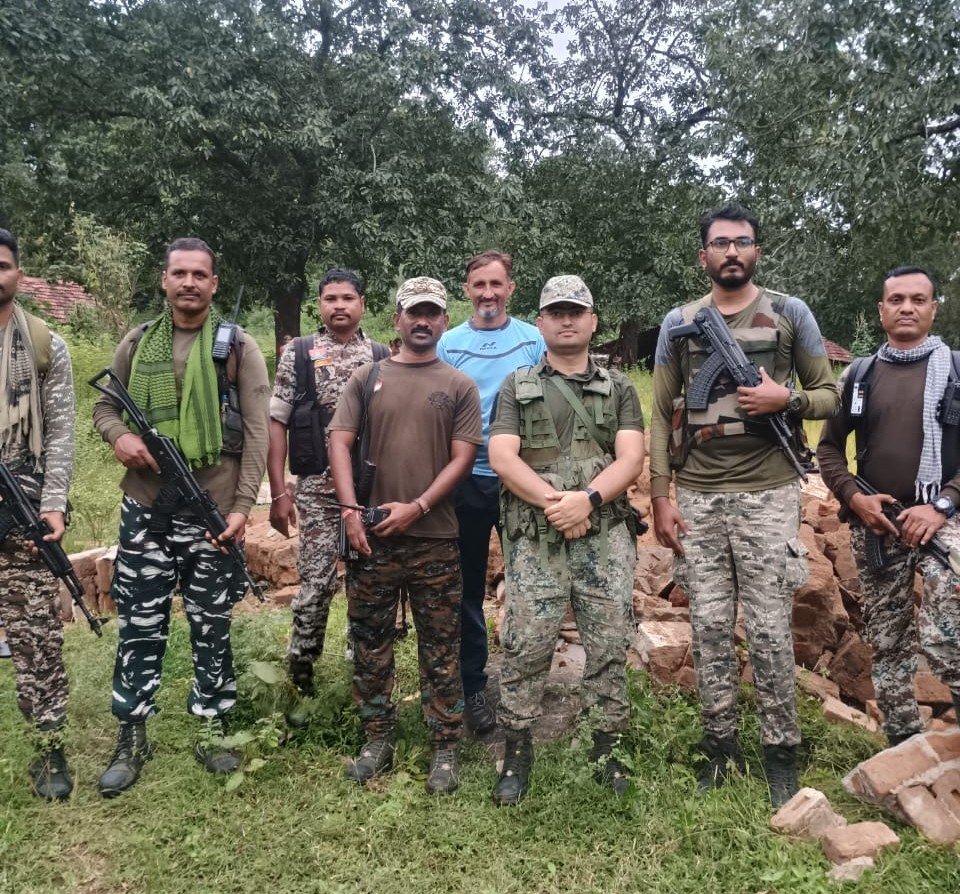 माओवादियों का स्मारक ध्वस्त