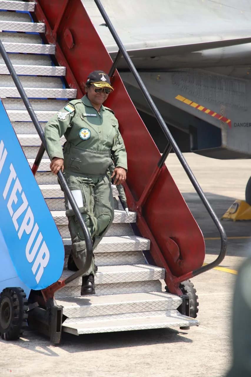 राष्ट्रपति द्रौपदी मुर्मू ने राफेल में भर उड़ान,