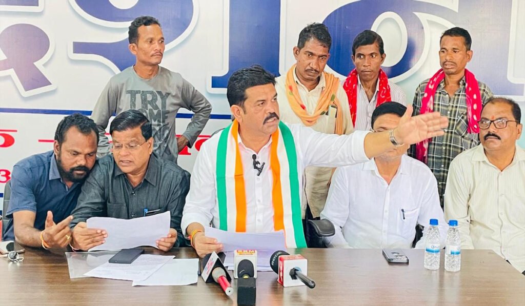 विधायक मंडावी