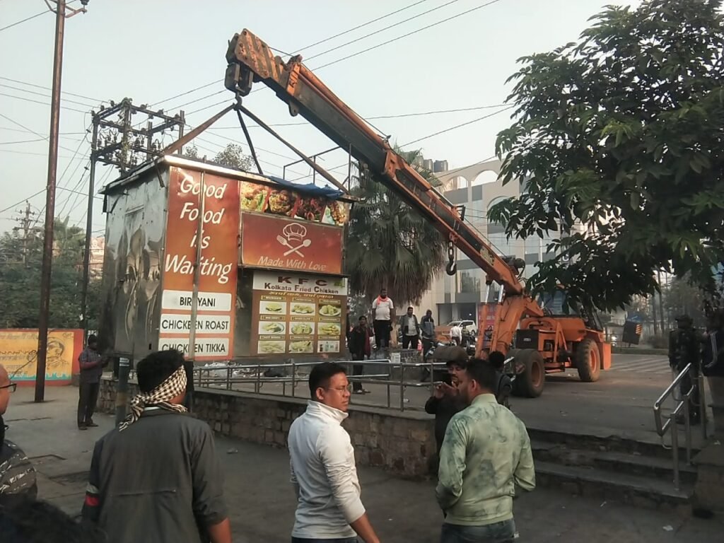 RAIPUR : एनआईटी के पास चौपाटी हटाने को लेकर हंगामा