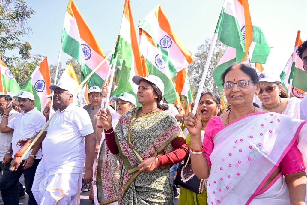 सूरजपुर में सरदार वल्लभभाई पटेल की 150वीं जयंती पर भव्य “यूनिटी मार्च” का आयोजन, मंत्री लक्ष्मी राजवाड़े के नेतृत्व में उमड़ा जनसैलाब