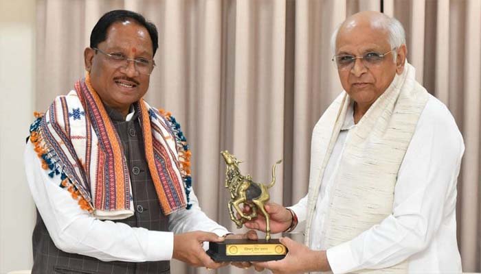 मुख्यमंत्री साय ने गुजरात के मुख्यमंत्री भूपेंद्र पटेल से की सौजन्य भेंट, विकास और सहयोग पर हुई चर्चा