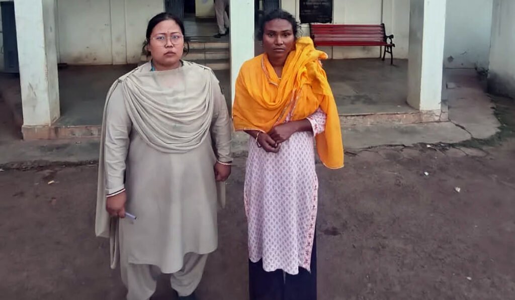 भरोसे का ऐसा दुरुपयोग: नौकरानी ने चोरी किए सोने के गहने, गलवाकर बना लिए नए आरोपी महिला को गिरफ्तार