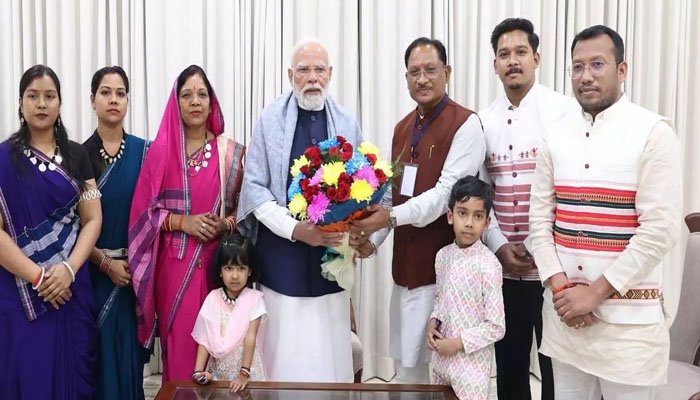 CM साय सपरिवार PM मोदी से मिले, मुलाकात को बताया भावुक और प्रेरणादायक अनुभव