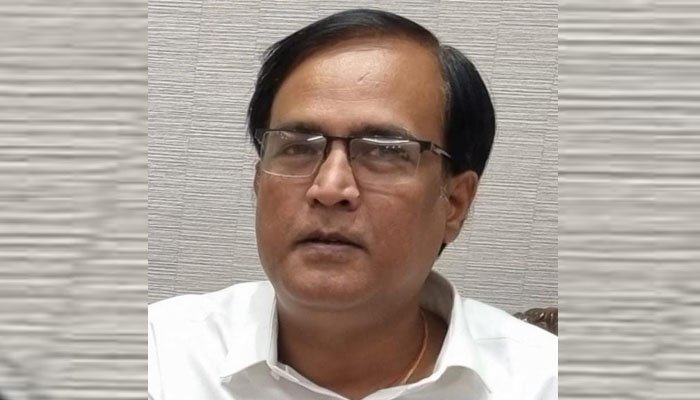 सत्ता के नाम सट्टा खिलाने वालों के समय विकास अवकाश पर था: ठोकने ठोकने