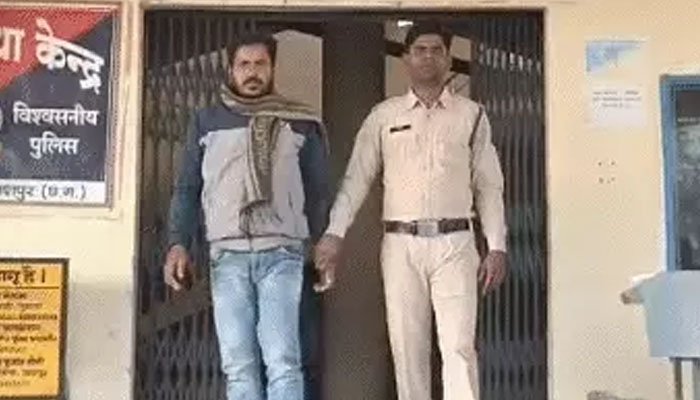 शादी का झांसा देकर 6 महीने शोषण, नौकरी भी छुड़वाई – पोस्टमास्टर गिरफ्तार पोस्टमास्टर गिरफ्तार