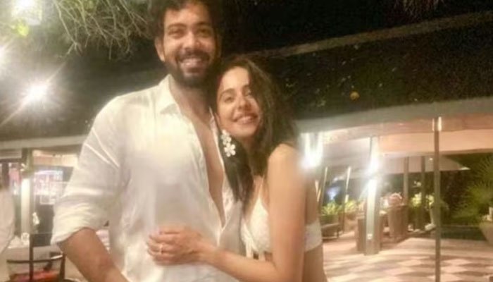 ड्रग्स केस में बॉलीवुड कनेक्शन- रकुल प्रीत के भाई अमन प्रीत फरार, गिरफ्तारी के लिए पुलिस की दबिश