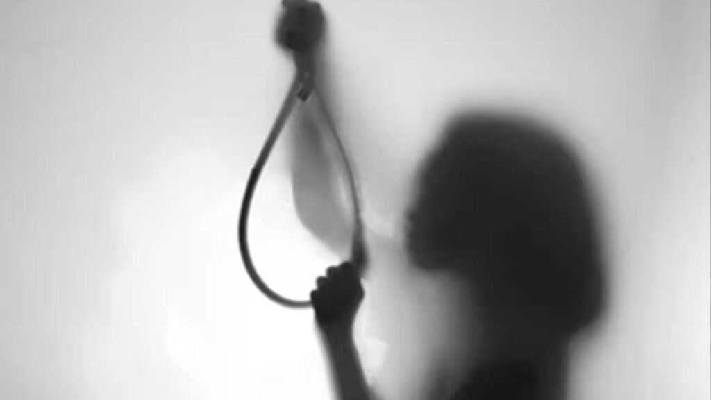 बेहद दुखद : कस्तूरबा गांधी छात्रावास में छात्रा ने क्यों लगाई फांसी…प्रबंधन पर लापरवाही के आरोप, जांच के आदेश, पढ़ें पूरी खबर