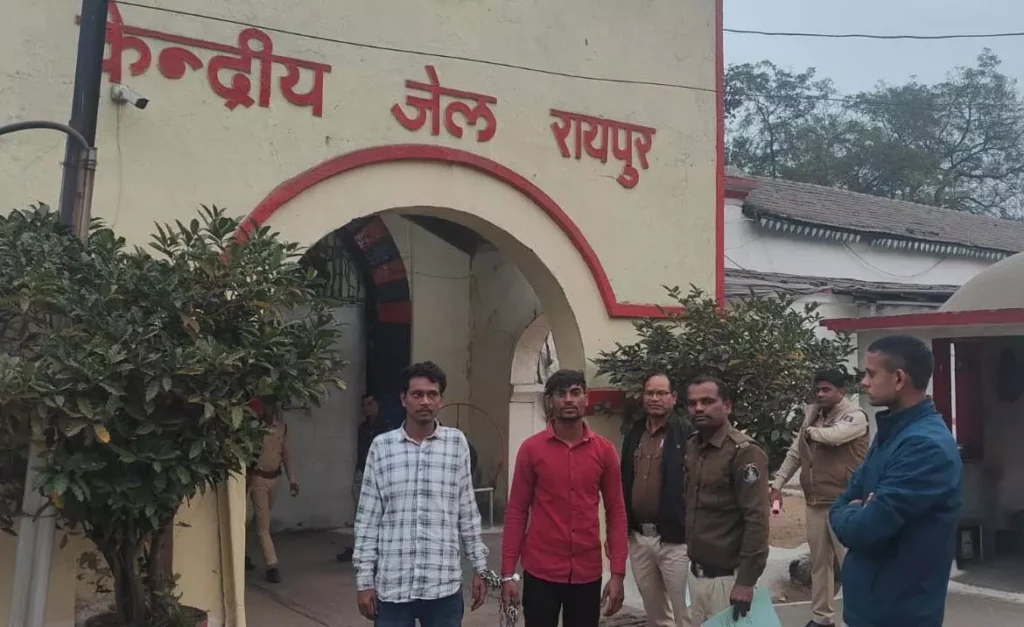 रायपुर पुलिस की त्वरित कार्रवाई, वाहन चोरी और चाकू हमले के आरोपी गिरफ्तार