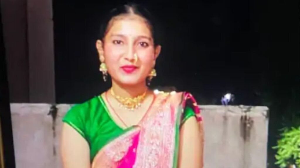 दर्दनाक हादसा, कॉलेज छात्रा की छत से गिरकर संदिग्ध मौत; घटनास्थल पर मचा हड़कंप