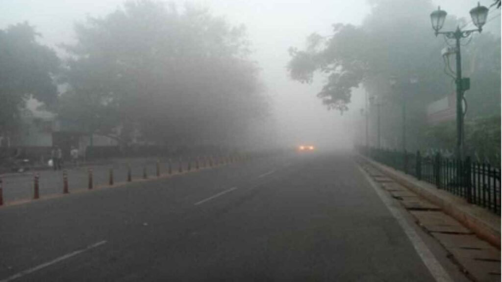 छत्तीसगढ़ में बर्फ जैसी ठंड: रायपुर ने तोड़ा सालों का रिकॉर्ड, जानें आपके शहर में आज कितनी गिरेगी गाज