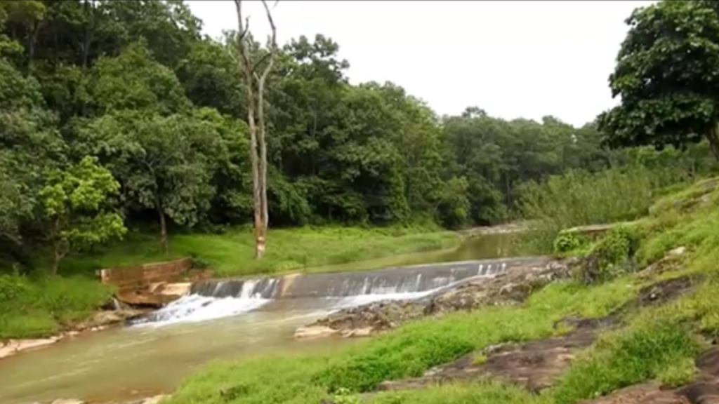छत्तीसगढ़ का वो ‘खौफनाक’ झरना, जहां पानी की धार से निकलती है बाघ की दहाड़; जानें क्या है इसका रहस्य
