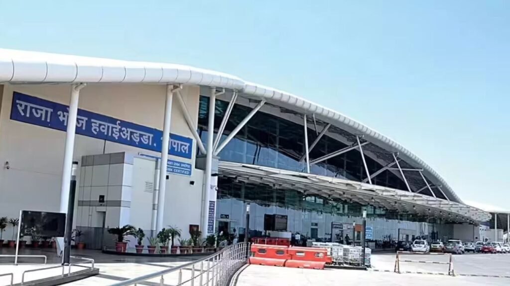 भोपाल से दिल्ली जाने वाले यात्रियों के लिए जरूरी सूचना! 26 जनवरी तक बंद रहेंगी दो फ्लाइट्स, तुरंत चेक करें शेड्यूल