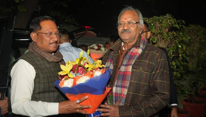 दिल्ली में सांसद बृजमोहन के आवास पर छत्तीसगढ़ के CM सहित शीर्ष नेताओं को सौहार्द-रात्रिभोज : कांग्रेस बोली – “डिनर डिप्लोमेसी” CM सहित शीर्ष नेताओं को सौहार्द-रात्रिभोज
