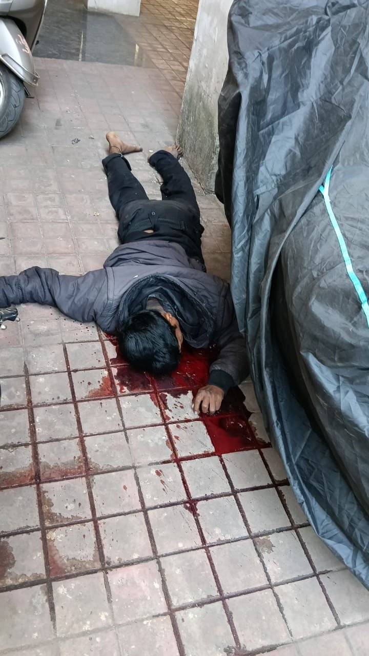 युवक ने आठवीं मंजिल से लगाई छलांग, मौत 