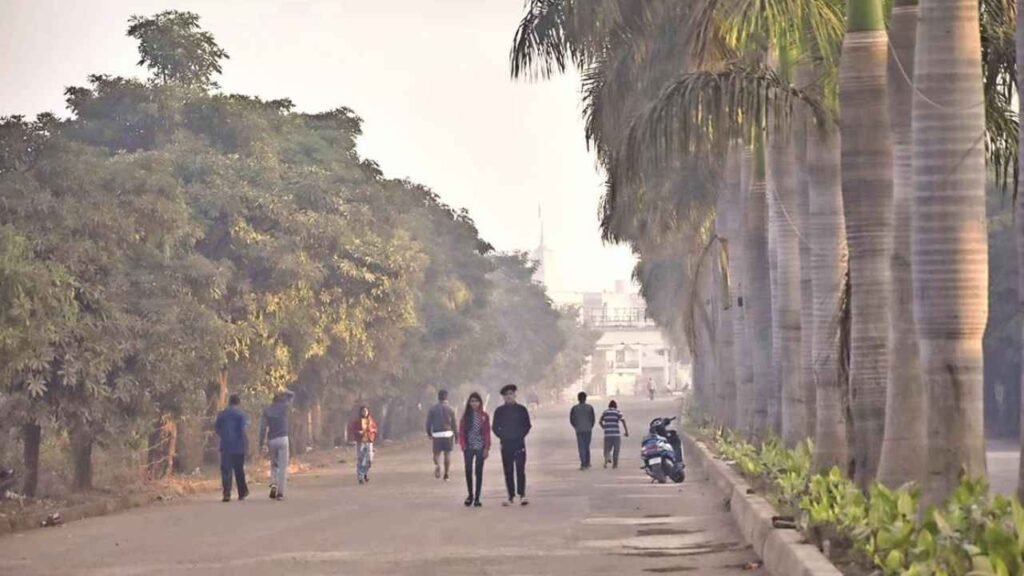 CG Weather: छत्तीसगढ़ में न बारिश, न तूफान! आने वाले दिनों में फिर बढ़ेगी ठंड, जानें मौसम का पूरा अपडेट