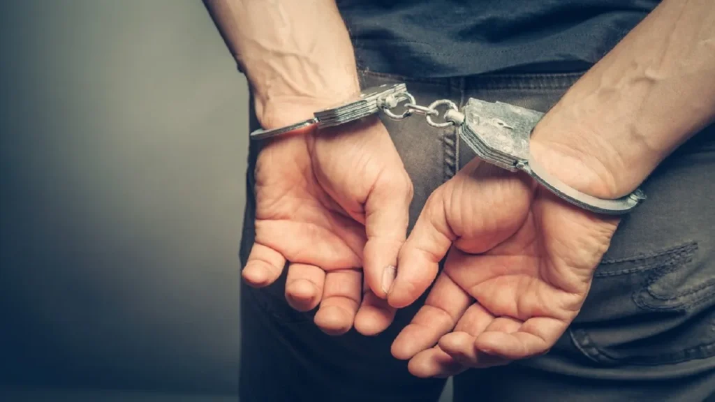 दिल्ली में पकड़ा गया NIA का ‘नकली’ अफसर…वर्दी का धौंस दिखाकर नाबालिग का किया अपहरण, जानें पूरा मामला दिल्ली में पकड़ा गया NIA का 'नकली' अफसर...वर्दी का धौंस दिखाकर नाबालिग का किया अपहरण, जानें पूरा मामला