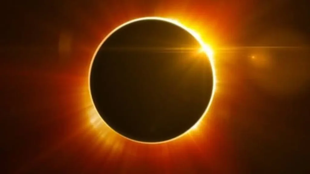 Surya Grahan 2026: आज आसमान में दिखेगा 'रिंग ऑफ फायर', सूतक काल शुरू होने से पहले निपटा लें ये जरूरी काम