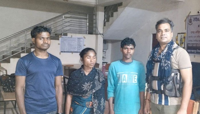 कांकेर में 3 नक्सलियों का सरेंडर, मुख्यधारा में लौटने का बढ़ा रुझान मुख्यधारा में लौटने का बढ़ा रुझान