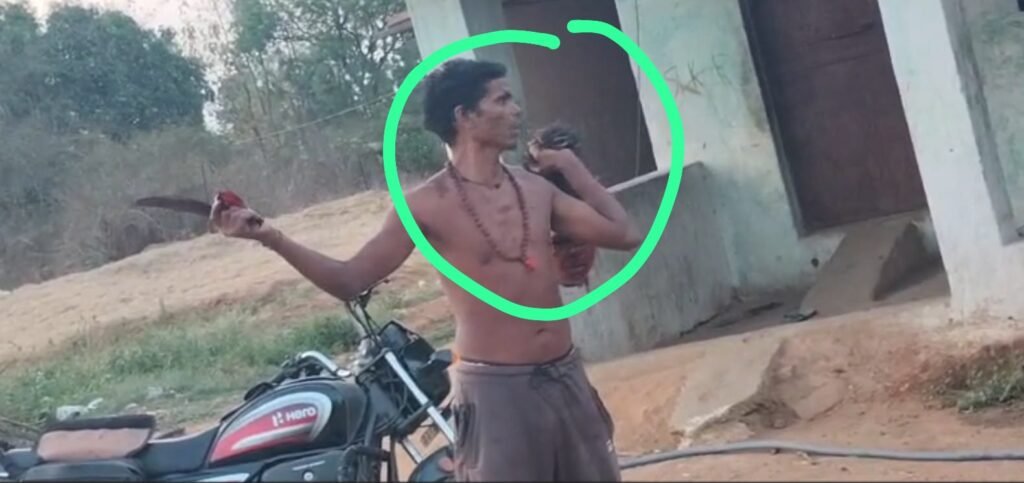 Brutal Murder: Horrific Crime in Korba...! After murdering his wife, a young man roamed the village carrying her severed head... Watch VIDEO Here.