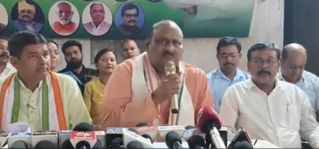 Jaisingh Agrawal's Statement: Political Turmoil in Chhattisgarh...! Jaisingh Agrawal's remark regarding his 18-room house and 'royal lifestyle' goes viral once again... Watch the video here.