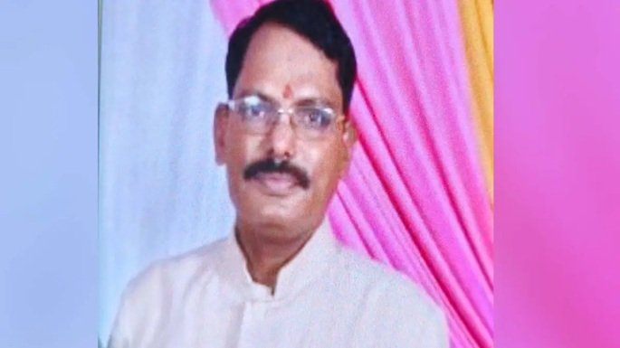 CMPF Bribery Case : कोरबा में CBI का बड़ा ट्रैप…! PF के नाम पर रिश्वत ले रहा SECL क्लर्क रंगे हाथ गिरफ्तार CMPF Bribery Case: Major CBI Trap in Korba...! SECL Clerk Caught Red-Handed Accepting Bribe in the Name of PF
