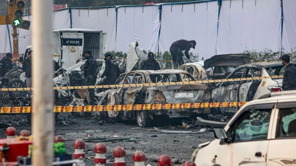 Red Fort Blast Case 2025 : ब्रेकिंग…लाल किला ब्लास्ट केस में NIA का बड़ा खुलासा…! 10 आरोपियों के खिलाफ दाखिल हुई चार्जशीट…सामने आए चौंकाने वाले खुलासे Red Fort Blast Case 2025: Breaking... Major Revelation by the NIA in the Red Fort Blast Case! Charge sheet filed against 10 accused... Shocking details emerge.