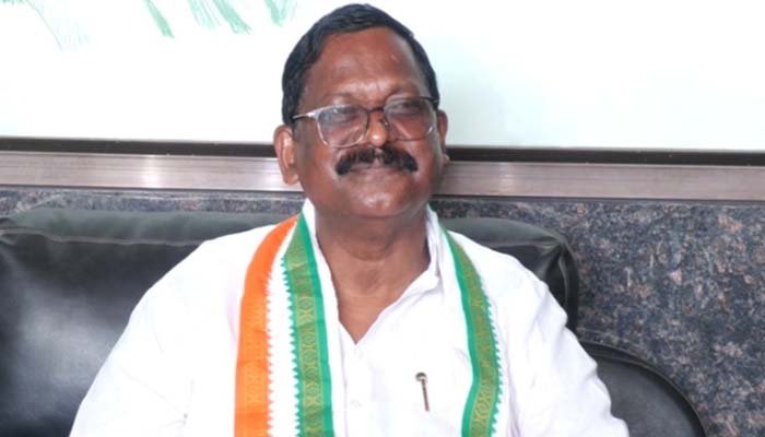 आदिवासी वोट बैंक पर सियासत तेज: अमरजीत भगत के बयान से छत्तीसगढ़ की राजनीति गरमाई अमरजीत भगत के बयान से छत्तीसगढ़ की राजनीति गरमाई