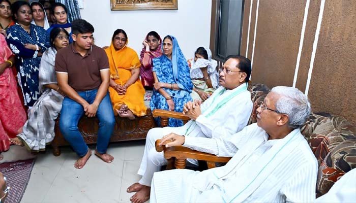 सीएम साय ने योग आयोग अध्यक्ष रूपनारायण सिन्हा को दी श्रद्धांजलि