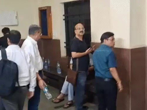 CSMCL ओवरटाइम घोटाले में बड़ा खुलासा…! अफसर बदलते रहे…183 करोड़ का अतिरिक्त भुगतान जारी रहा Major Revelation in CSMCL Overtime Scam...! Officers Kept Changing... Excess Payments of ₹183 Crore Continued