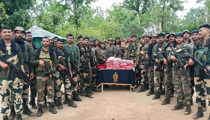 कांकेर में नक्सलियों का डम्प बरामद, जंगल-पहाड़ी इलाके में सर्चिंग अभियान तेज