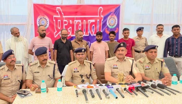 कोंडागांव में अंतरराज्यीय साइबर ठगी गिरोह का भंडाफोड़, दिल्ली-यूपी से 7 आरोपी गिरफ्तार अंतरराज्यीय साइबर ठगी गिरोह का भंडाफोड़