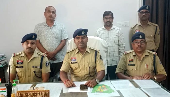 नौकरी के नाम पर 1.5 करोड़ की ठगी, फर्जी नियुक्ति आदेश बनाने वाले 2 आरोपी गिरफ्तार फर्जी नियुक्ति आदेश बनाने वाले 2 आरोपी गिरफ्तार