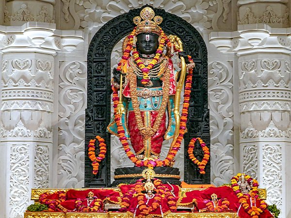 Ram Temple Donation Scam : अयोध्या राम मंदिर में 7 करोड़ की चोरी…! चढ़ावा विवाद PMO तक पहुंचा…कथित चोरी पर मांगी गई रिपोर्ट Ram Temple Donation Scam: Theft of ₹7 crore at the Ayodhya Ram Temple...! Dispute over offerings reaches the PMO... Report sought on the alleged theft.