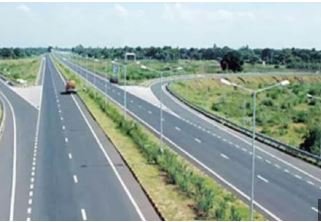 Bharatmala Scam : भारतमाला घोटाले में EOW का बड़ा छापा…! धमतरी में ठेकेदार के ठिकानों पर जांच…जमीन और मुआवजा रिकॉर्ड खंगाल रही है टीम Bharatmala Scam: Major EOW raid in the Bharatmala scam! Investigation underway at a contractor's premises in Dhamtari; the team is scrutinizing land and compensation records.