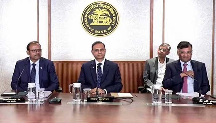 Repo Rate : महंगाई की चिंता के बीच RBI ने रेपो रेट रखा स्थिर