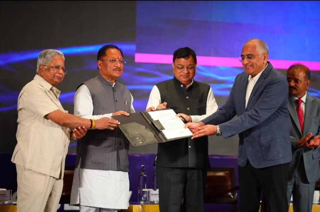 Hyderabad Investor Meet : CM साय का हैदराबाद मिशन सफल…! छत्तीसगढ़ में निवेश की बंपर एंट्री…₹9,580 करोड़ के प्रस्ताव…7,800 युवाओं को मिलेगा रोजगार…इस सेक्टर में अप्लाई करने के लिए तैयार रहें Hyderabad Investor Meet: CM Sai’s Hyderabad mission a success! Massive investment inflow into Chhattisgarh... proposals worth ₹9,580 crore... 7,800 youths to get employment... get ready to apply in this sector.
