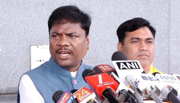 राहुल गांधी के दौरे से पहले केदार कश्यप का तंज, बोले- ‘कांग्रेसी दारू से धोएं चरण’ केदार कश्यप