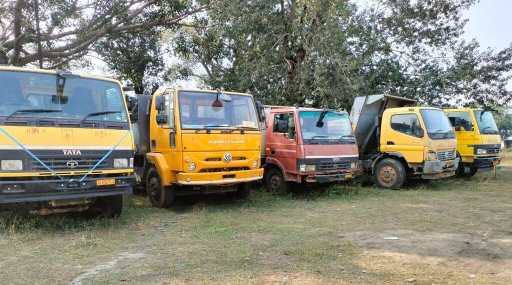Illegal Coal Transport: Major crackdown on illegal trade in Surajpur...! 8 vehicles and 5 tonnes of coal seized... Major action by the Mining Department.