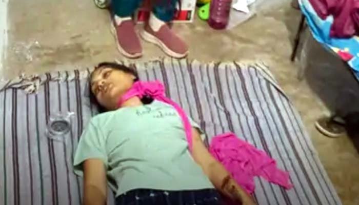 26 वर्षीय शिक्षिका की संदिग्ध मौत से सनसनी, कमरे में फंदे पर लटका मिला शव शिक्षिका की संदिग्ध मौत से सनसनी