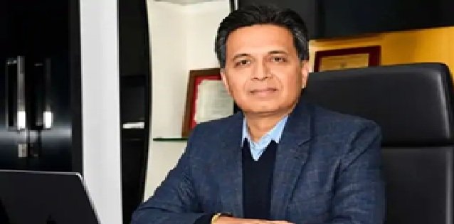 Mahadev Betting App Case : महादेव बेटिंग ऐप पर ED का बड़ा एक्शन…! सौरभ चंद्राकर के बाद अब विकास गर्ग गिरफ्तार…940 करोड़ की संपत्ति वाले कारोबारी लाया जा रहा है रायपुर Mahadev Betting App Case: Major action by the ED against the Mahadev betting app! After Saurabh Chandrakar, Vikas Garg has now been arrested; the businessman, who holds assets worth ₹940 crore, is being brought to Raipur.
