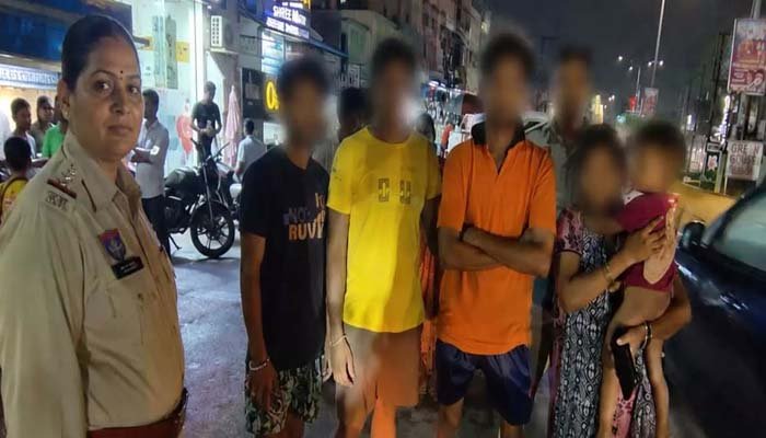 रायपुर पुलिस की सतर्कता से परिजनों से मिला 2 वर्षीय मासूम, पिंक पेट्रोल ने दिखाई संवेदनशीलता