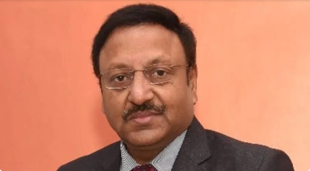 HDFC Bank Chairman: Major change at HDFC Bank! Former CEC Rajiv Kumar appointed as the new Chairman... Special connection to Chhattisgarh... IAS officer Rajat Bansal is his son-in-law.
