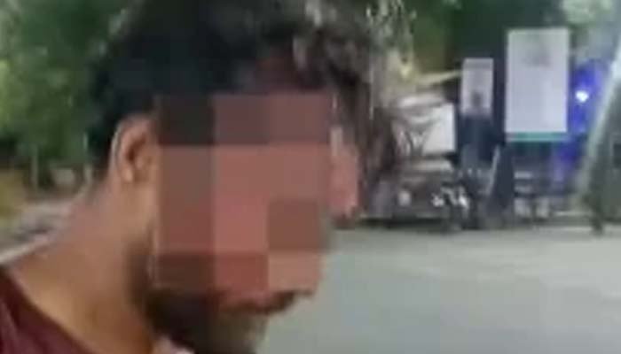 घर के सामने शराब पीने से मना करने पर मकान मालिक पर जानलेवा हमला, 10-12 युवकों के खिलाफ मामला दर्ज मकान मालिक पर जानलेवा हमला