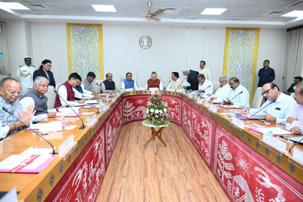CG Assembly: Business Advisory Committee meeting held under the chairmanship of Assembly Speaker Dr. Raman Singh...! Strategy for the session finalized.