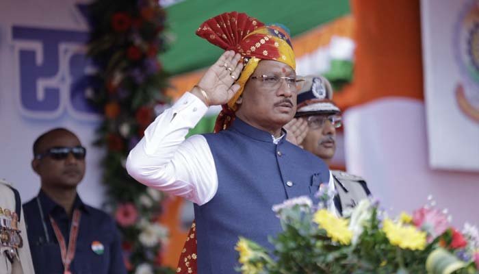 Independence Day Celebrations : मुख्यमंत्री साय ने पुलिस परेड ग्राउंड में किया ध्वजारोहण, परेड की ली सलामी मुख्यमंत्री साय ने पुलिस परेड ग्राउंड में किया ध्वजारोहण