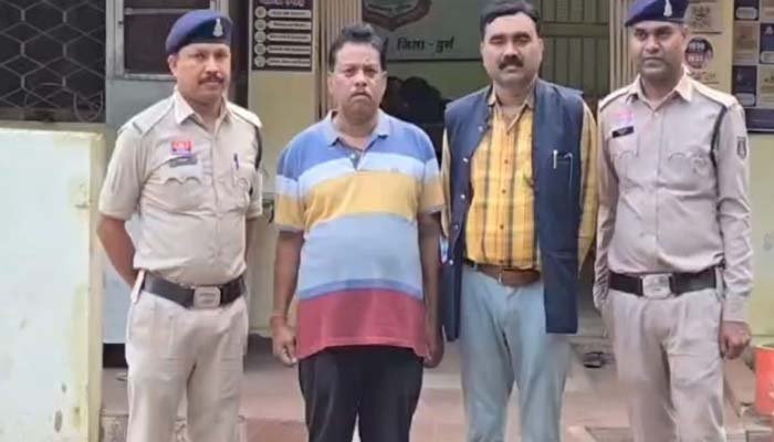 पुलिस आरक्षक की नौकरी का झांसा देकर 12 लाख की ठगी, दो आरोपी गिरफ्तार