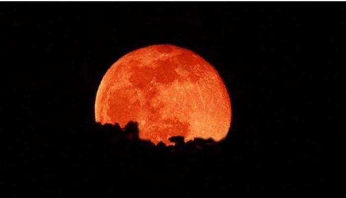 रक्षाबंधन पर चंद्र ग्रहण का साया, जानिए भारत में सूतक काल मान्य होगा या नहीं चंद्र ग्रहण
