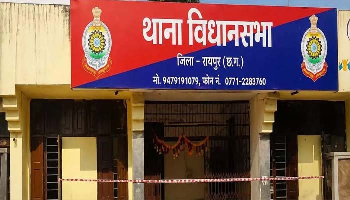 थाना परिसर में दर्दनाक हादसा! वाटर कूलर में करंट से युवक की मौत, बचाने पहुंचा आरक्षक भी झुलसा थाना परिसर में दर्दनाक हादसा