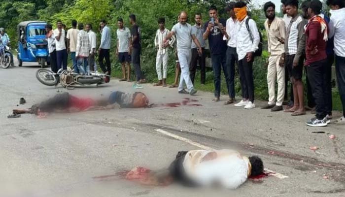 तखतपुर में मौत का तांडव! तेज रफ्तार ट्रक ने बाइक सवार 3 युवकों को कुचला, मौके पर ही गई जान ट्रक ने बाइक सवार 3 युवकों को कुचला